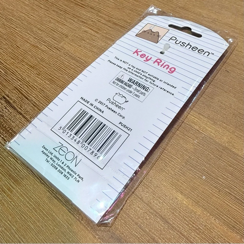 Pusheen Rubber Keychain Popcorn - Key Ring with Pastel Accents